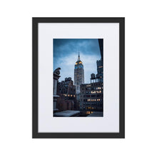 Charger l&#39;image dans la galerie, EMPIRE STATE Affiches 12in x 18in (30cm x 45cm) / Europe seulement - Encadré noir avec passe-partout - Thibault Abraham