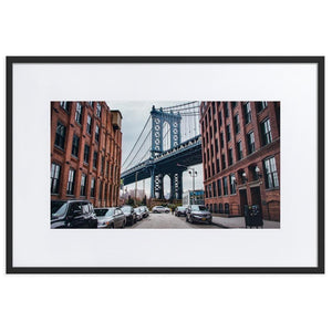 MANHATTAN BRIDGE Affiches 24in x 36in (61cm x 91cm) / Europe seulement - Encadré noir avec passe-partout - Thibault Abraham